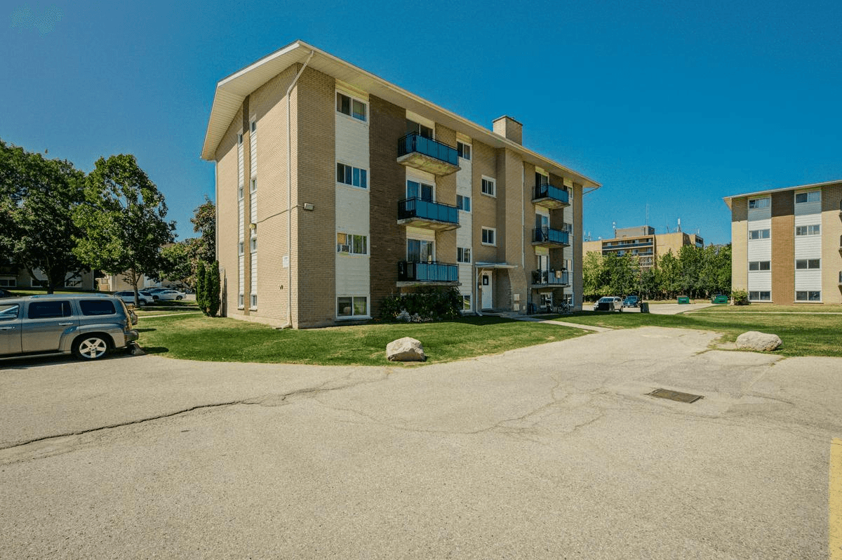 432-462 Leinster Street — 1 Bedroom - Photo 21
