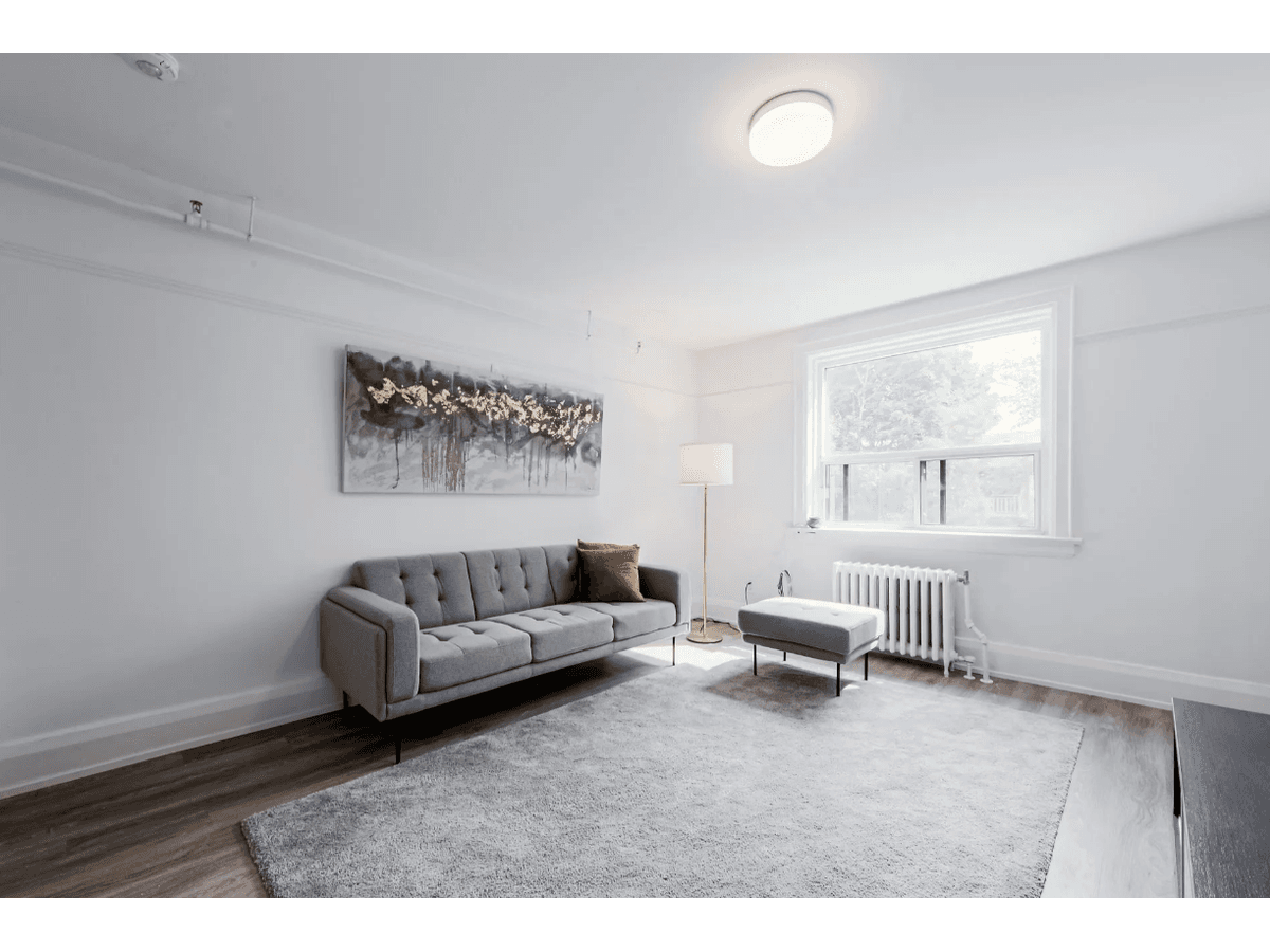 210 Wychwood Avenue — 2 Bedroom - Photo 6