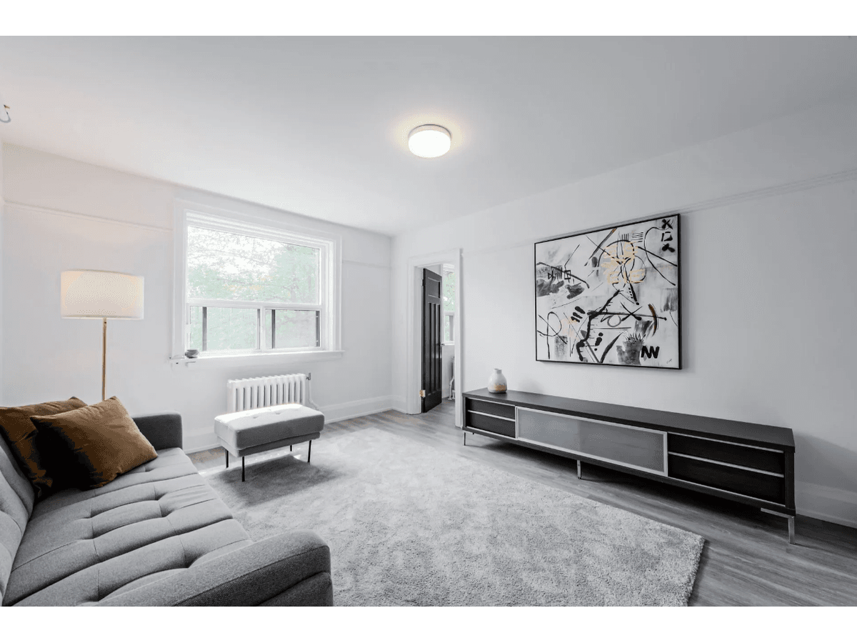 210 Wychwood Avenue — 2 Bedroom - Photo 8