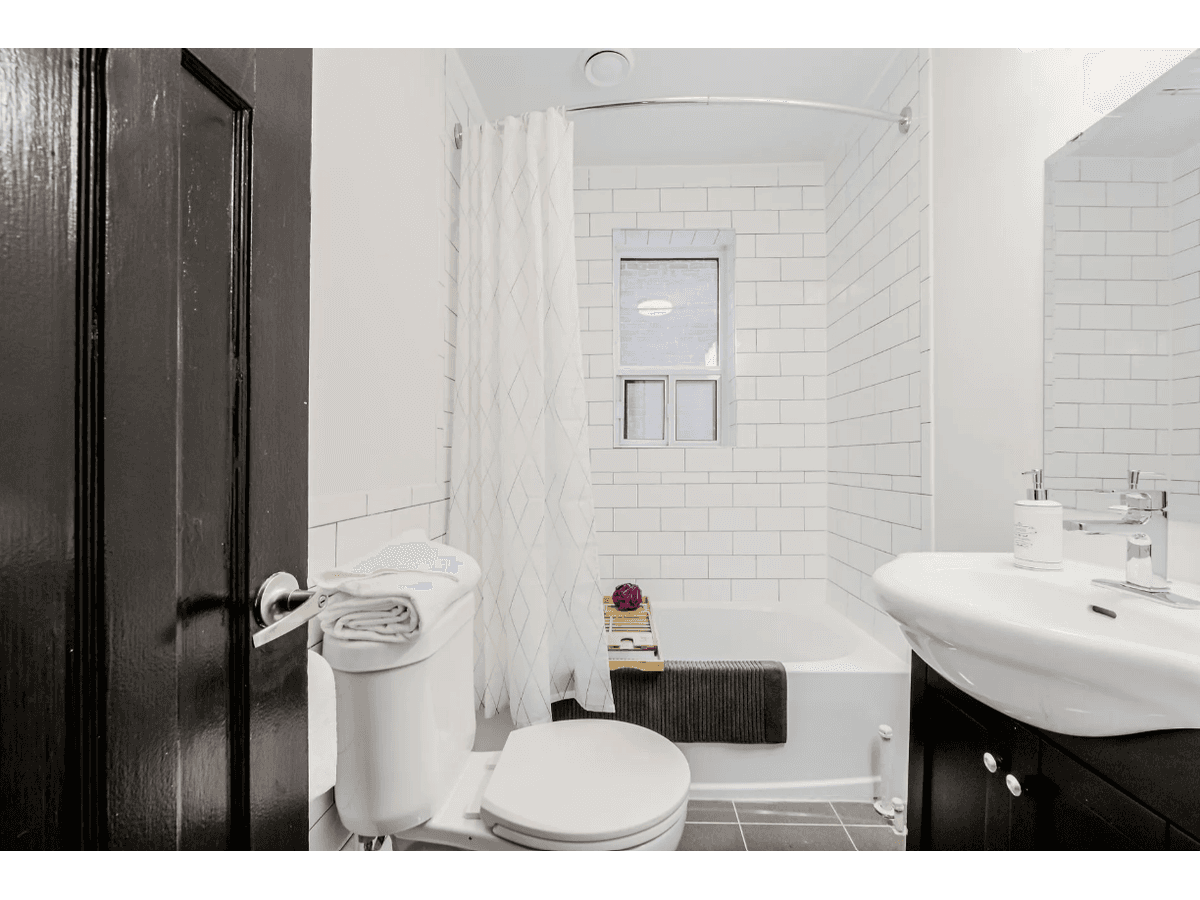 210 Wychwood Avenue — 2 Bedroom - Photo 14