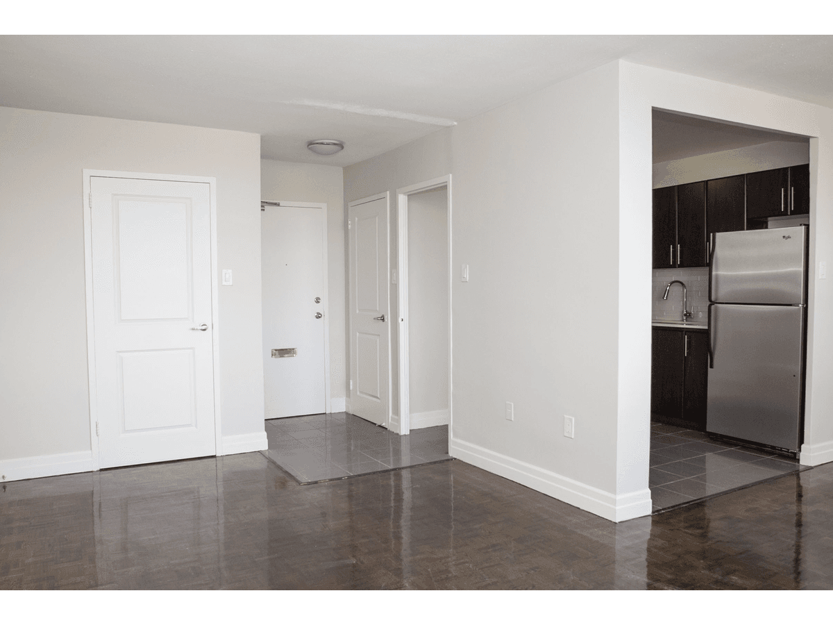 28 Helene Street North — 1 Bedroom - Photo 19