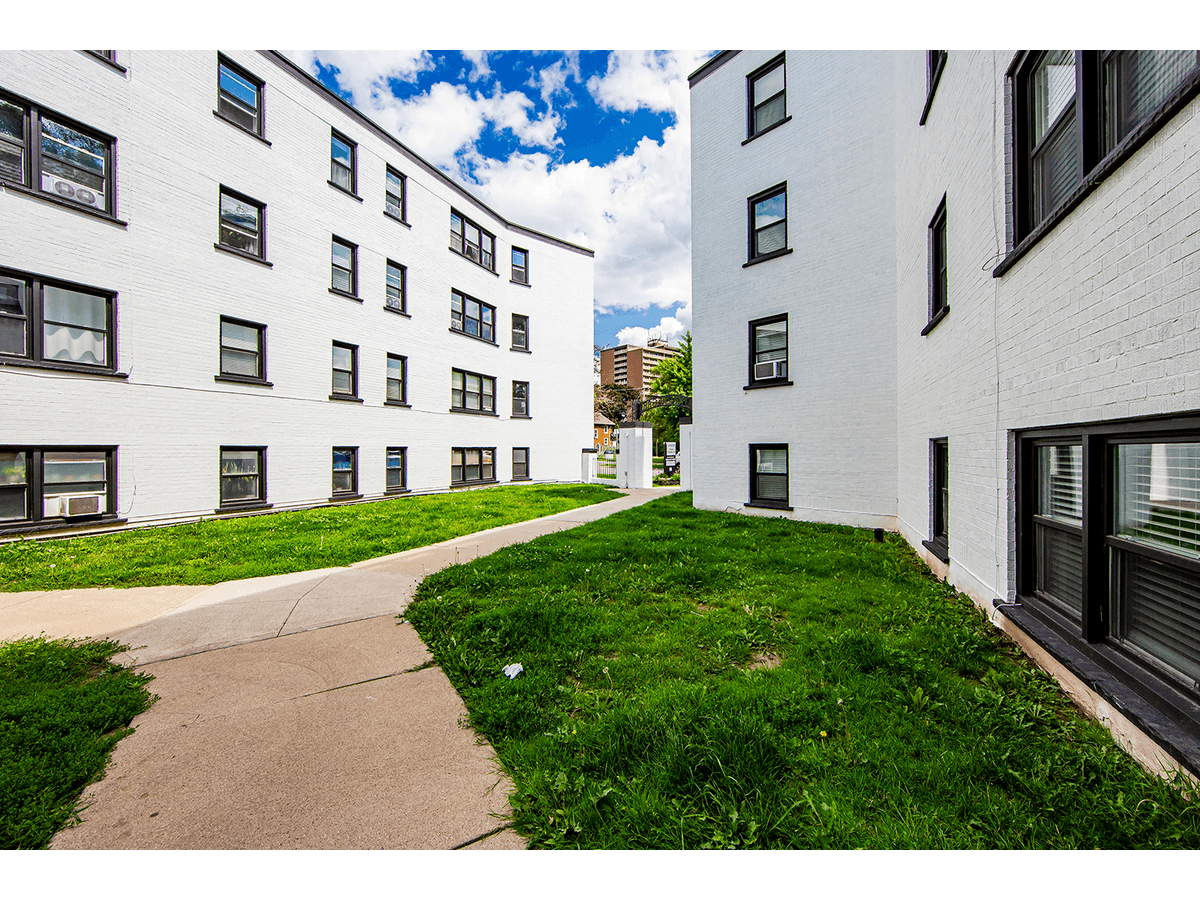102 & 104 Union Boulevard - Photo 7