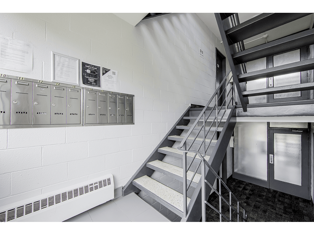 51 Woolley Street &amp; 75-85 Elgin Street South — 2 Bedroom - Photo 10