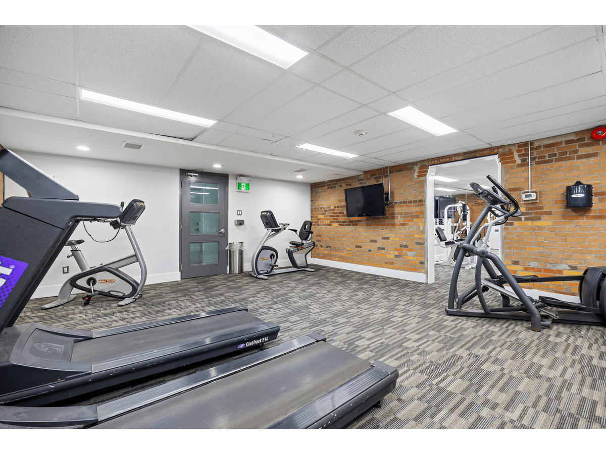27-40 Vanier Drive - Photo 16