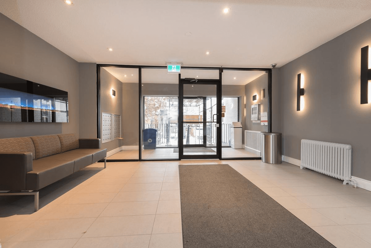 1636 Gerrard Street East - Photo 10