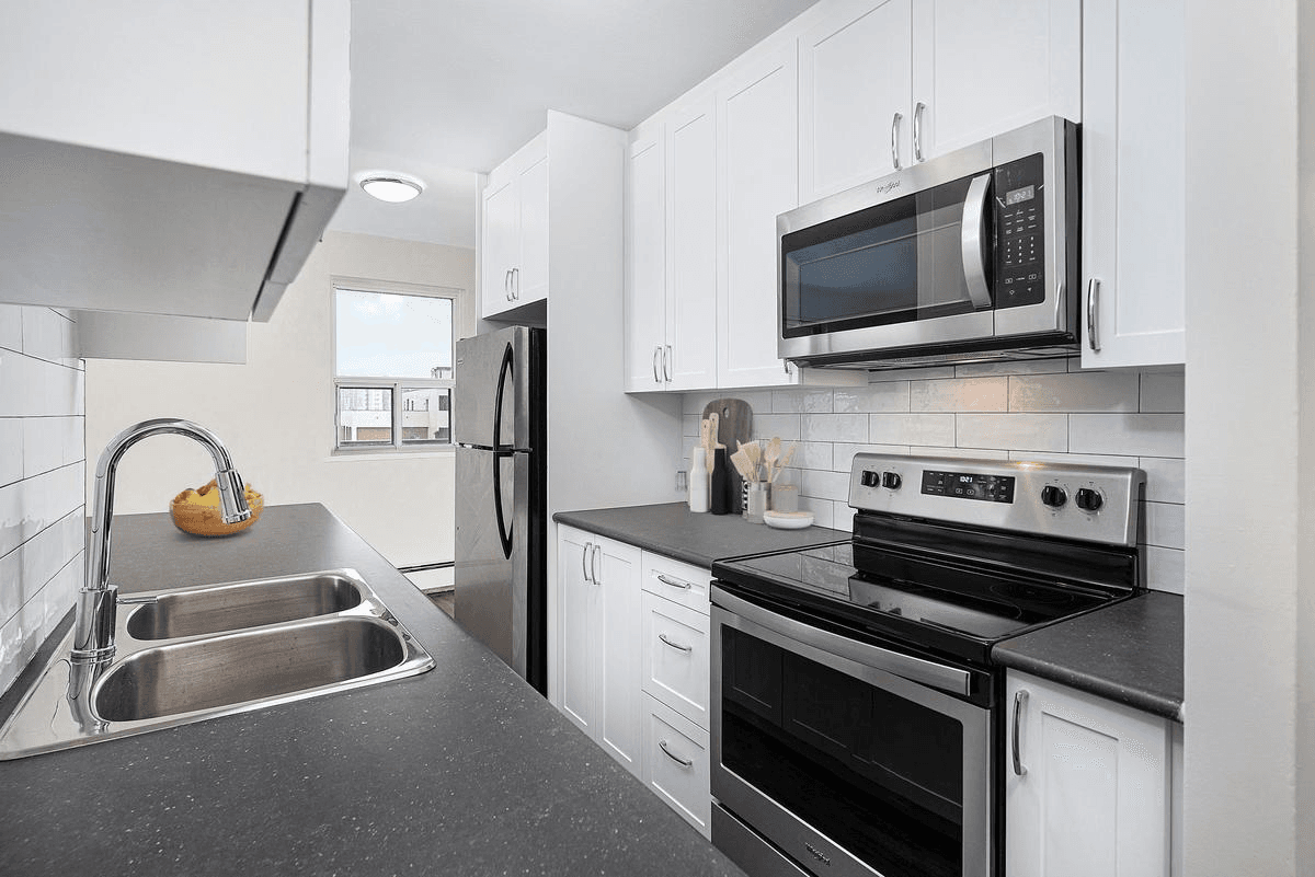 3967 Lawrence Avenue East — 2 Bedroom - Photo 5