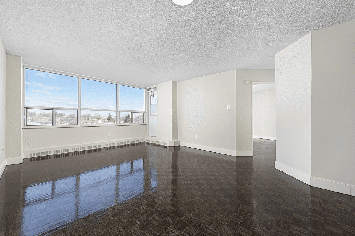 5600 Sheppard Avenue East — 1 Bedroom - Photo 3