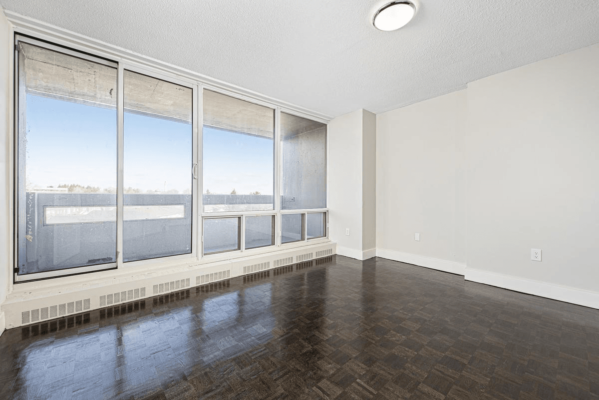 5600 Sheppard Avenue East — 1 Bedroom - Photo 4