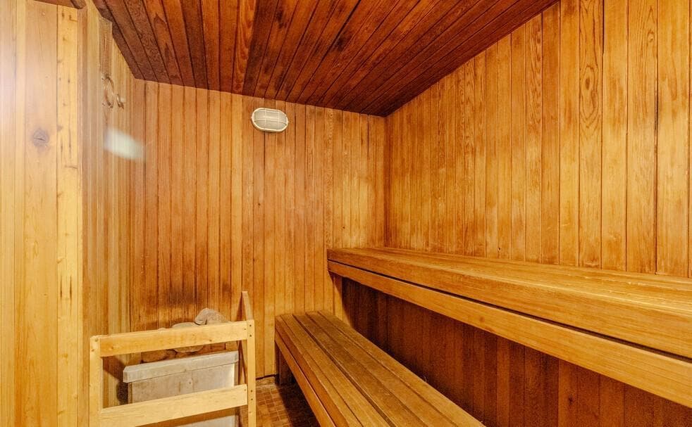 120 Torresdale Avenue — 2 Bedroom - Photo 23