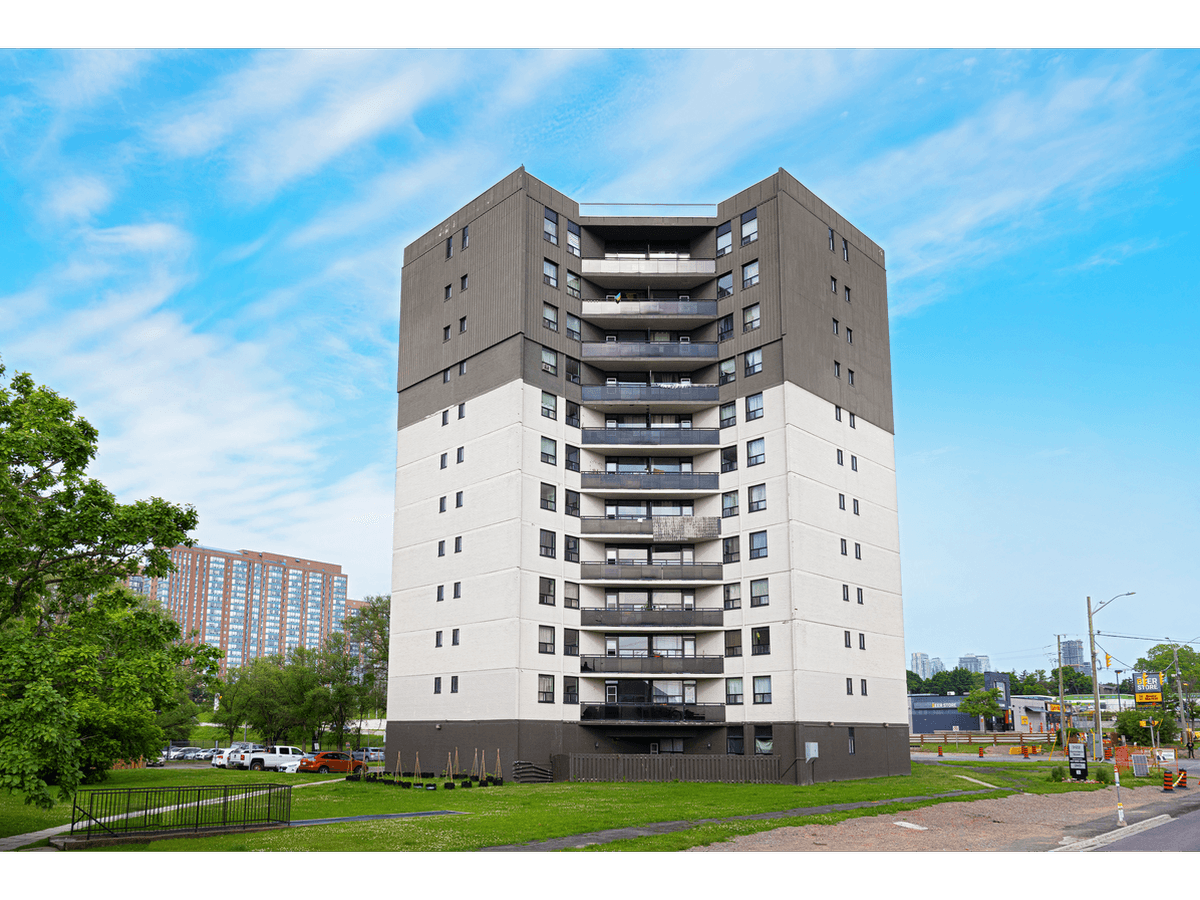 3122 Hurontario Street — 2 Bedroom - Photo 1