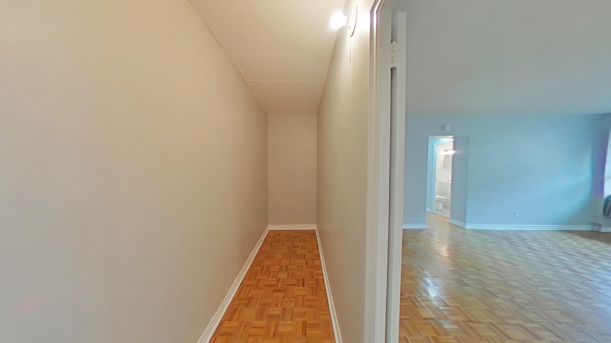 36 Thorncliffe Park Drive — 2 Bedroom - Photo 10