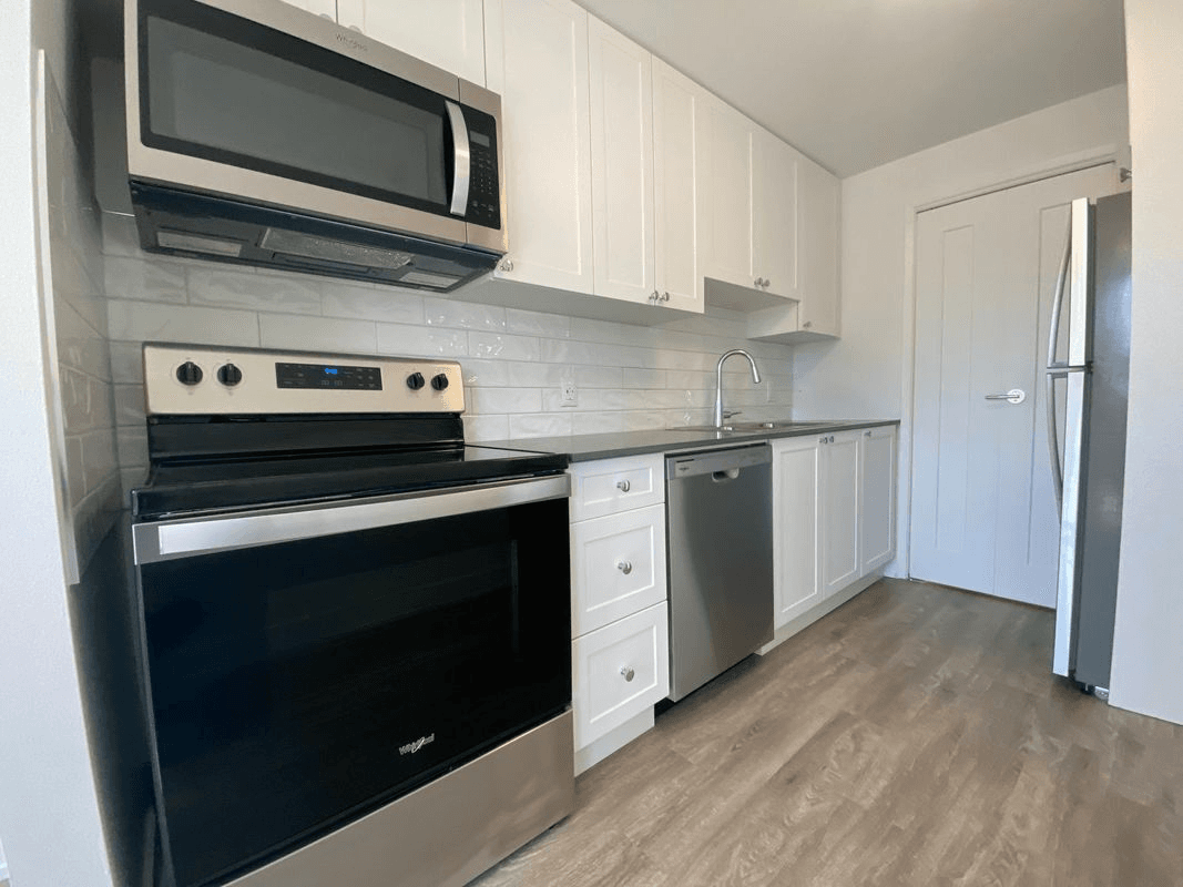 118, 124 Christopher Drive — 2 Bedroom