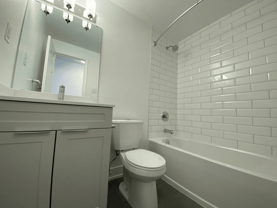 118, 124 Christopher Drive — 2 Bedroom - Photo 4