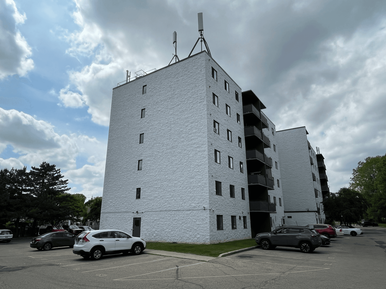 550 Westmount Road West — 2 Bedroom - Photo 8