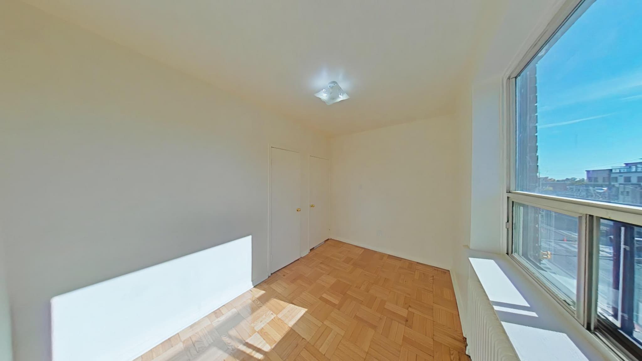 1637 Victoria Park Avenue — 1 Bedroom - Photo 8