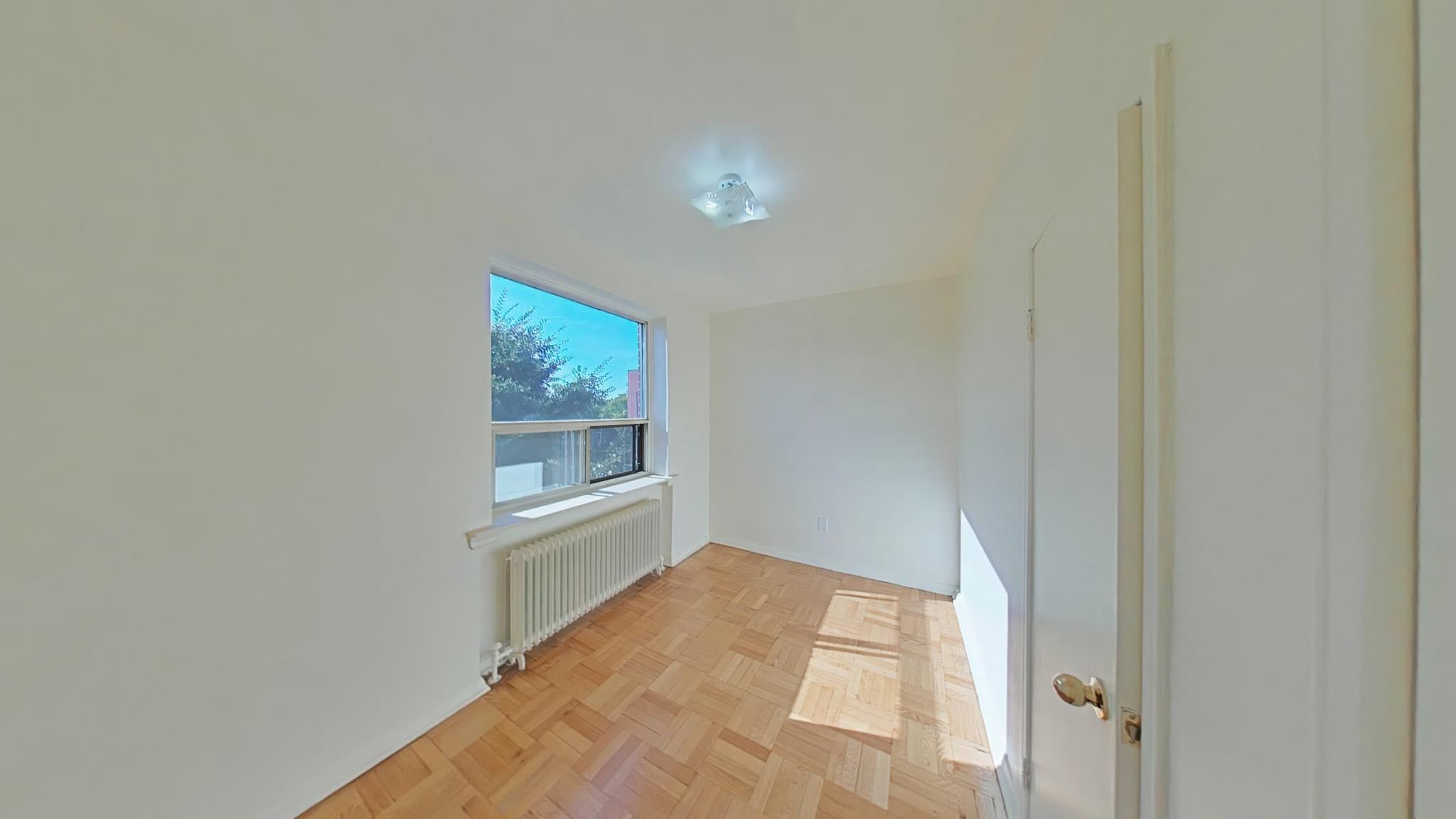 1637 Victoria Park Avenue — 1 Bedroom - Photo 9
