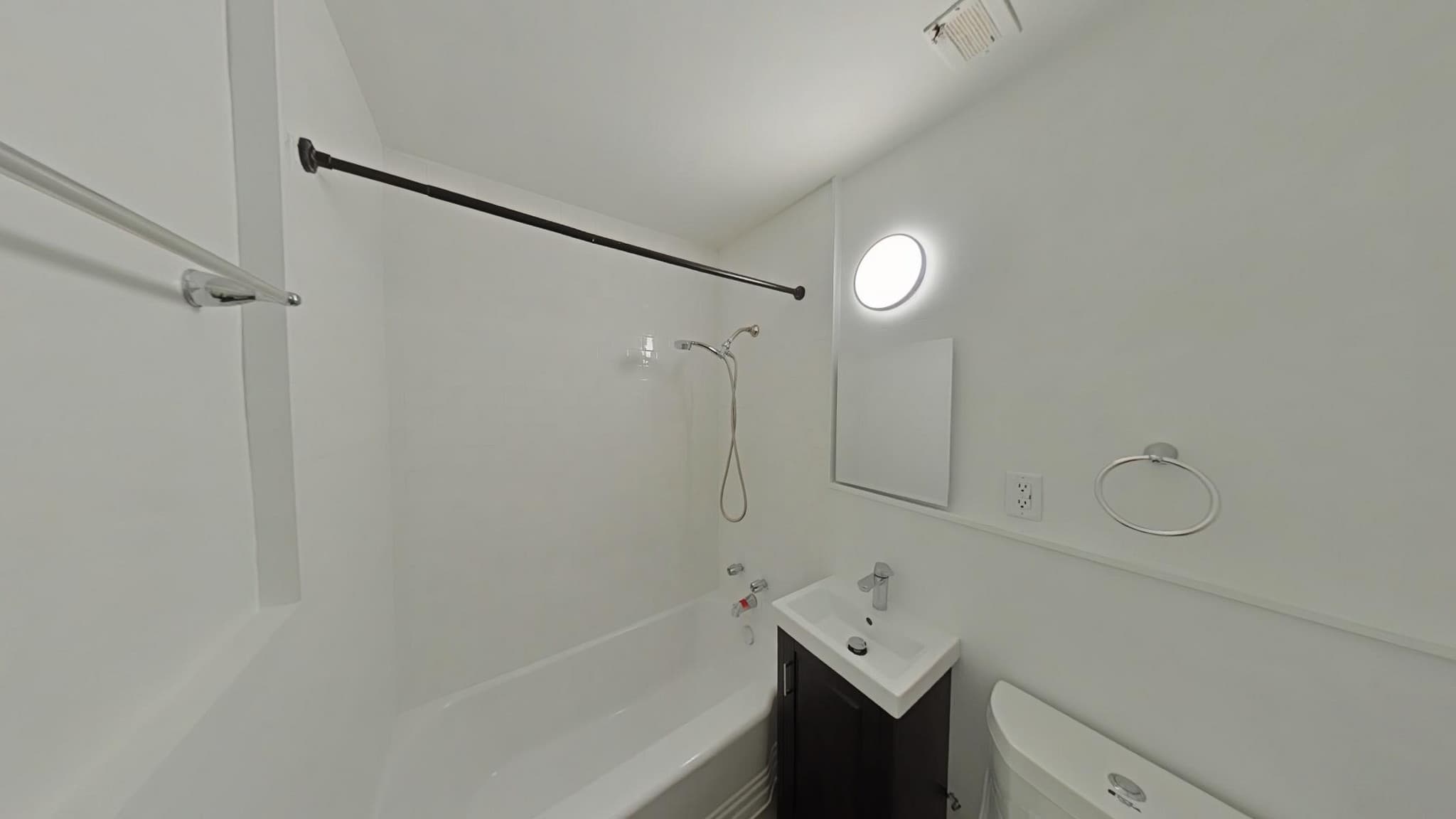 10 &amp; 14 Saranac Blvd &amp; 3 Drexel Rd — 1 Bedroom - Photo 18