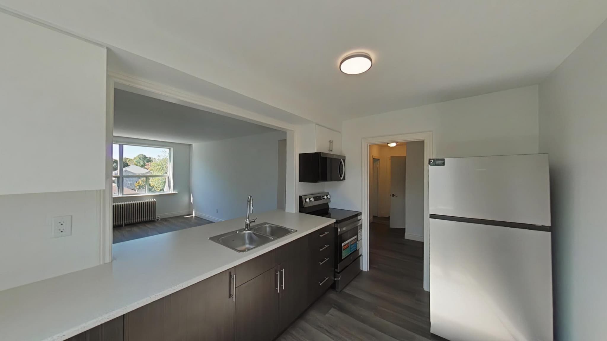 10 &amp; 14 Saranac Blvd &amp; 3 Drexel Rd — 1 Bedroom - Photo 4