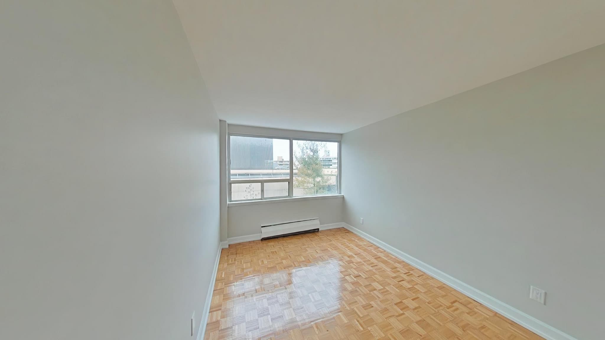 36 Thorncliffe Park Drive — 2 Bedroom - Photo 8
