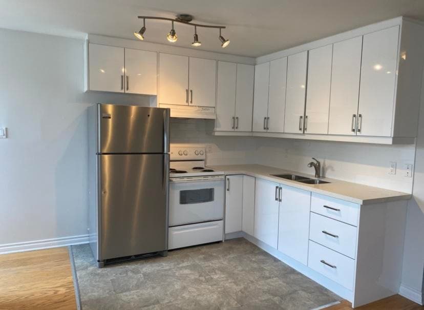 998 Queen Street East — 1 Bedroom