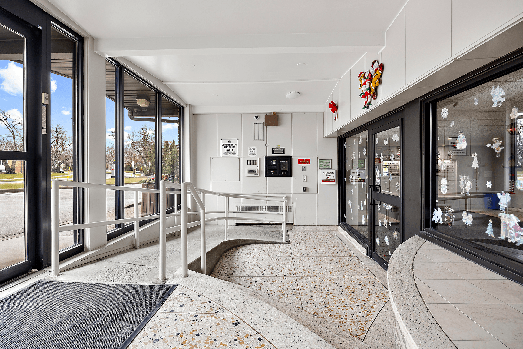 60 Esther Lorrie Drive - Photo 14