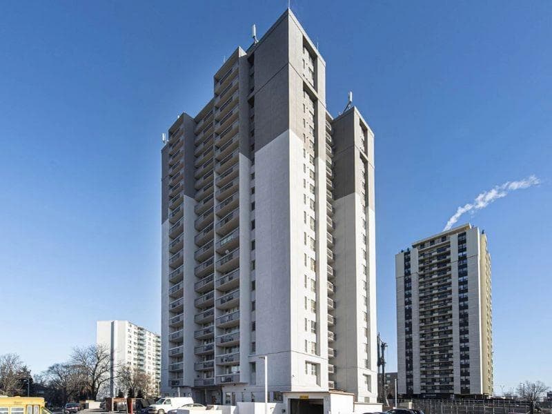 1465 Lawrence Avenue West — 1 Bedroom - Photo 10