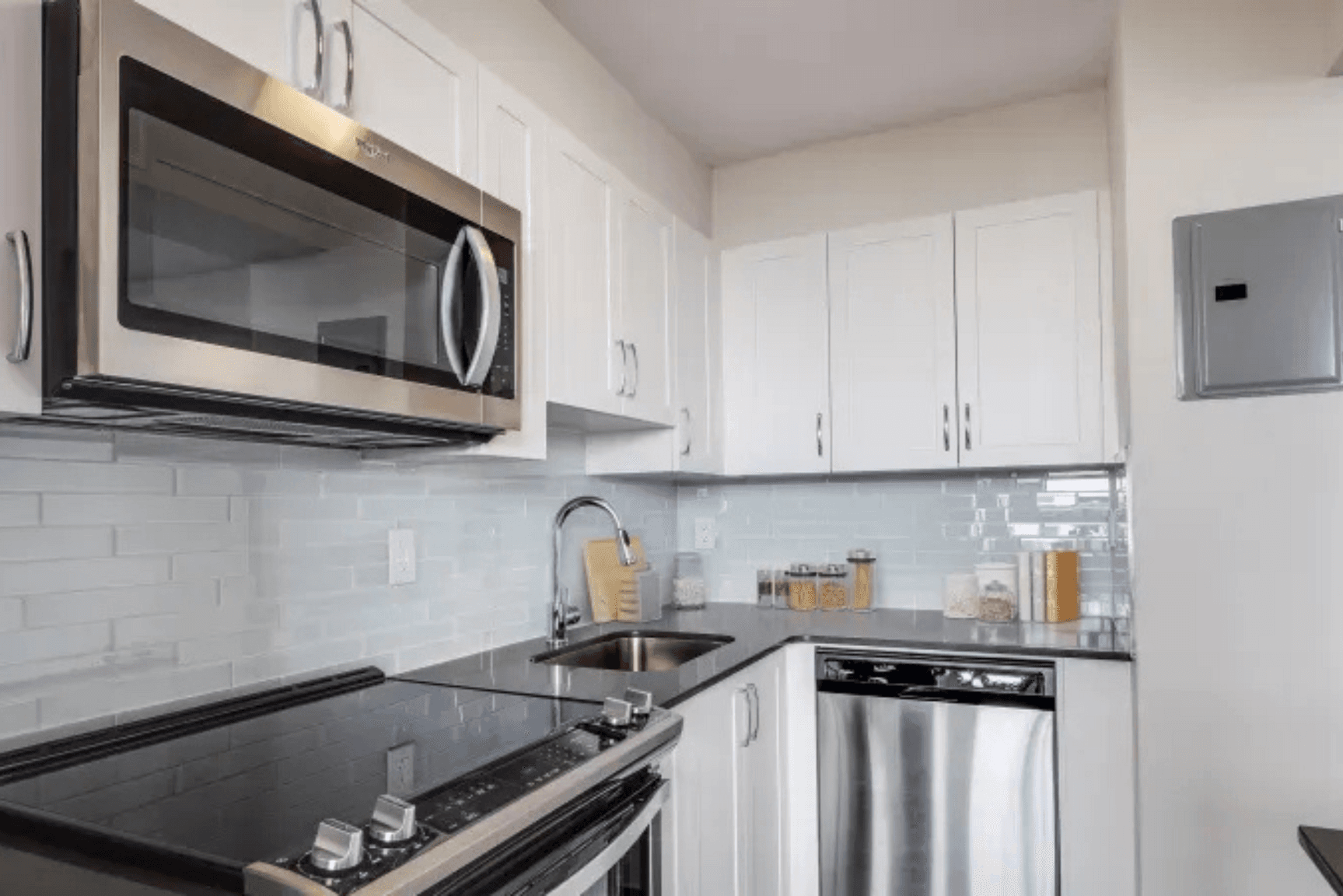739 Birchmount Road — 1 Bedroom - Photo 7