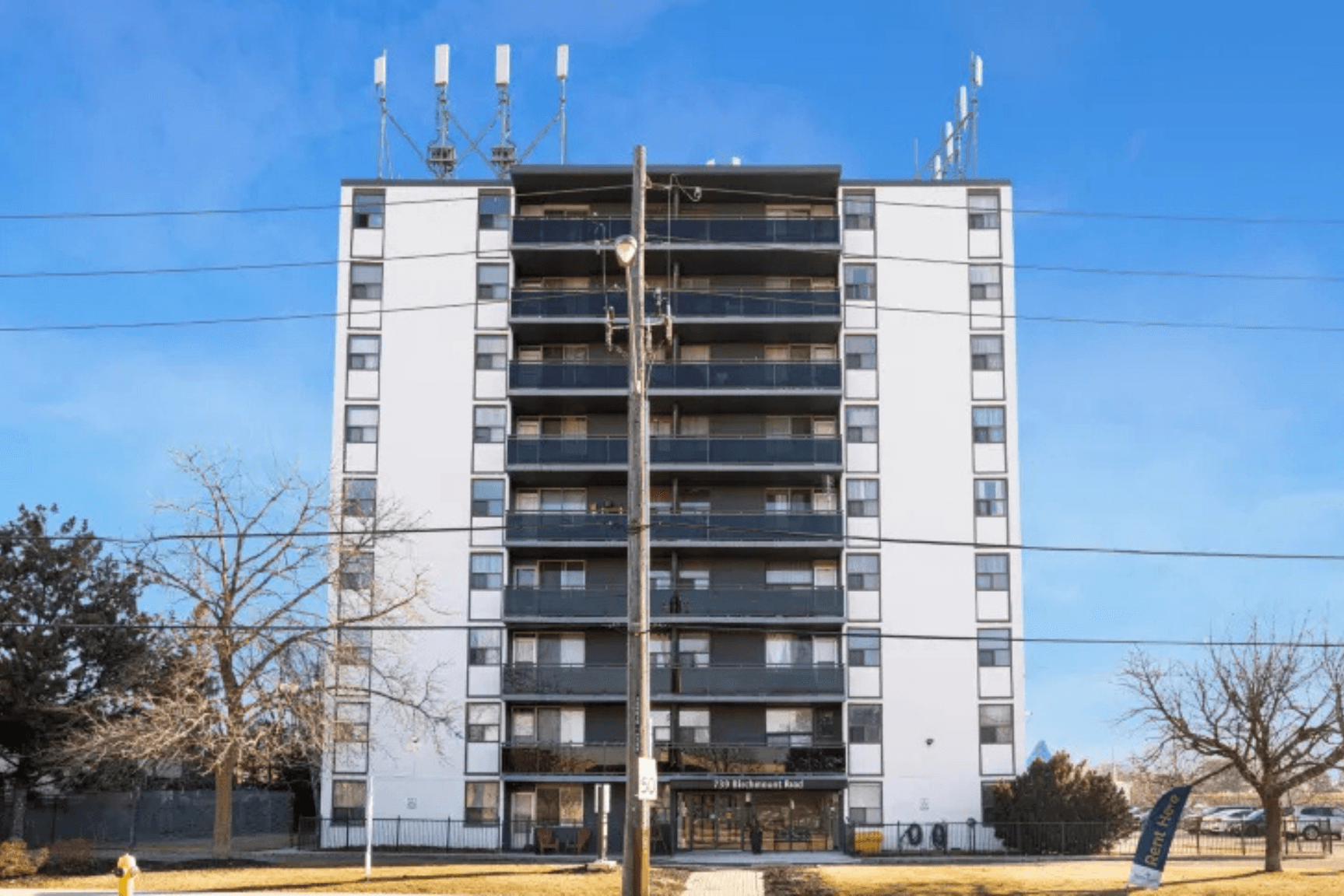 739 Birchmount Road — 1 Bedroom - Photo 11