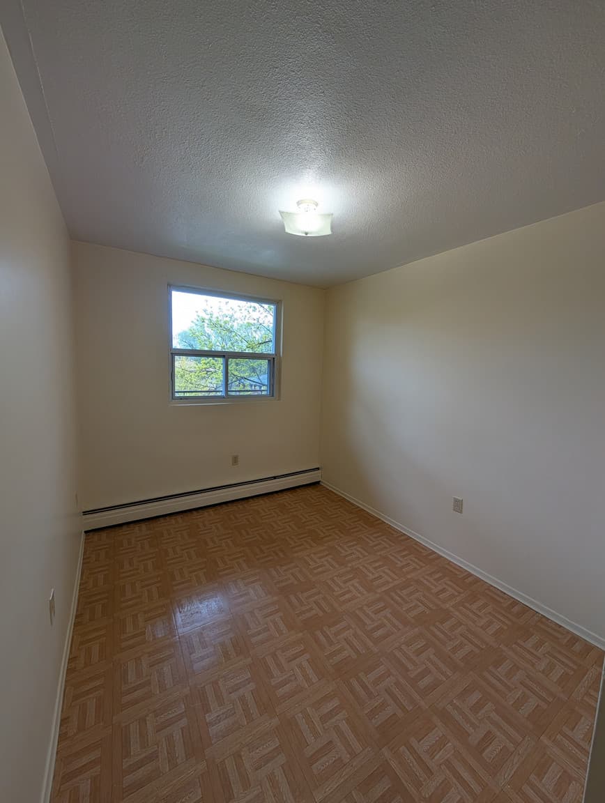 10 Veevers Drive — 2 Bedroom - Photo 8
