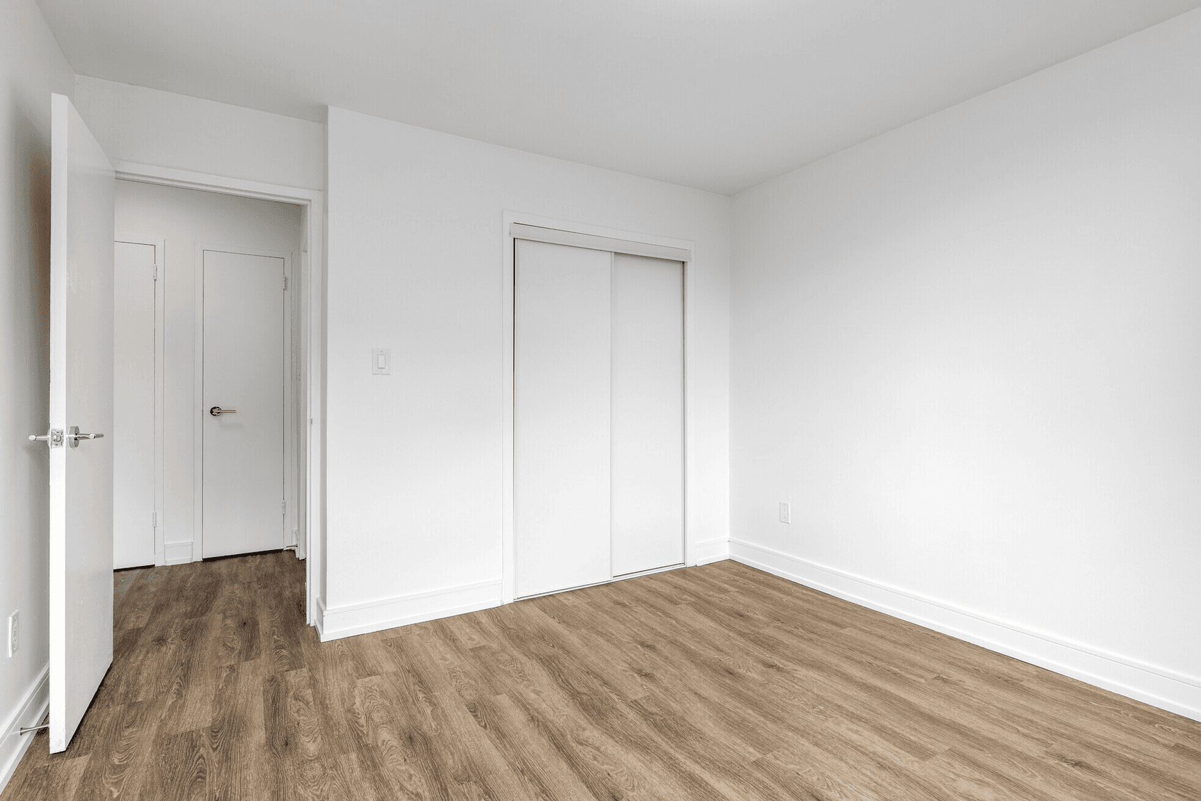 30 High Street East - Photo 5