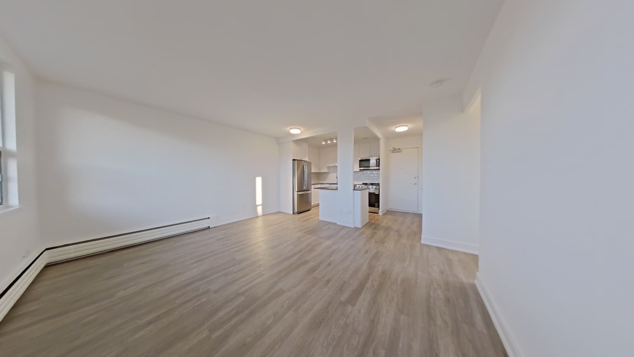 55 Forty Second Street — 1 Bedroom 0306 - Photo 3