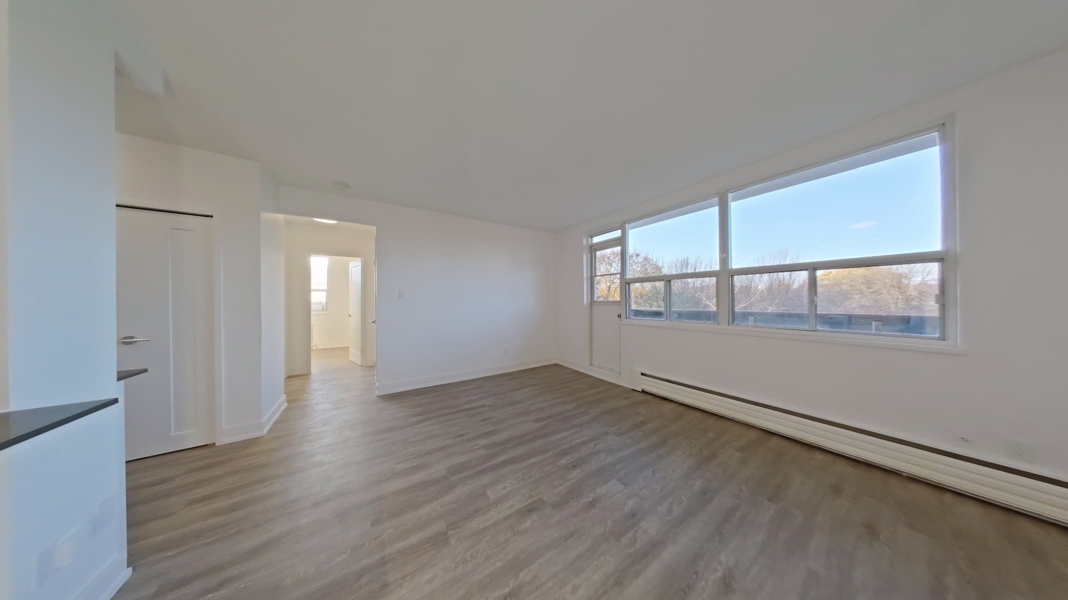 55 Forty Second Street — 1 Bedroom 0306 - Photo 5