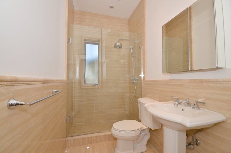 Rhenti — 3 Bedroom(s) and 2 Bathroom(s) - Photo 10