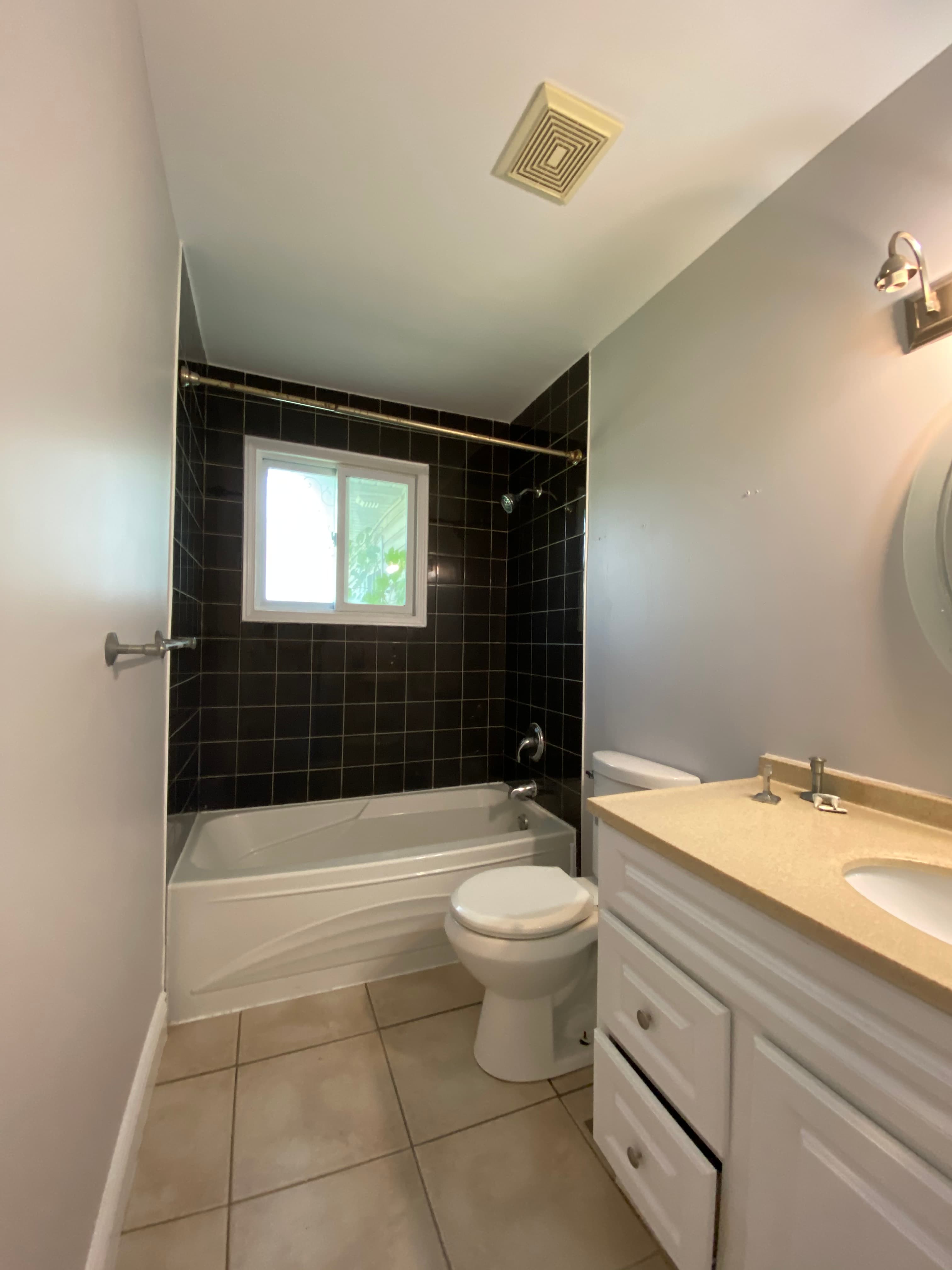 Rhenti — 0 Bedroom(s) and 1 Bathroom(s) - Photo 2
