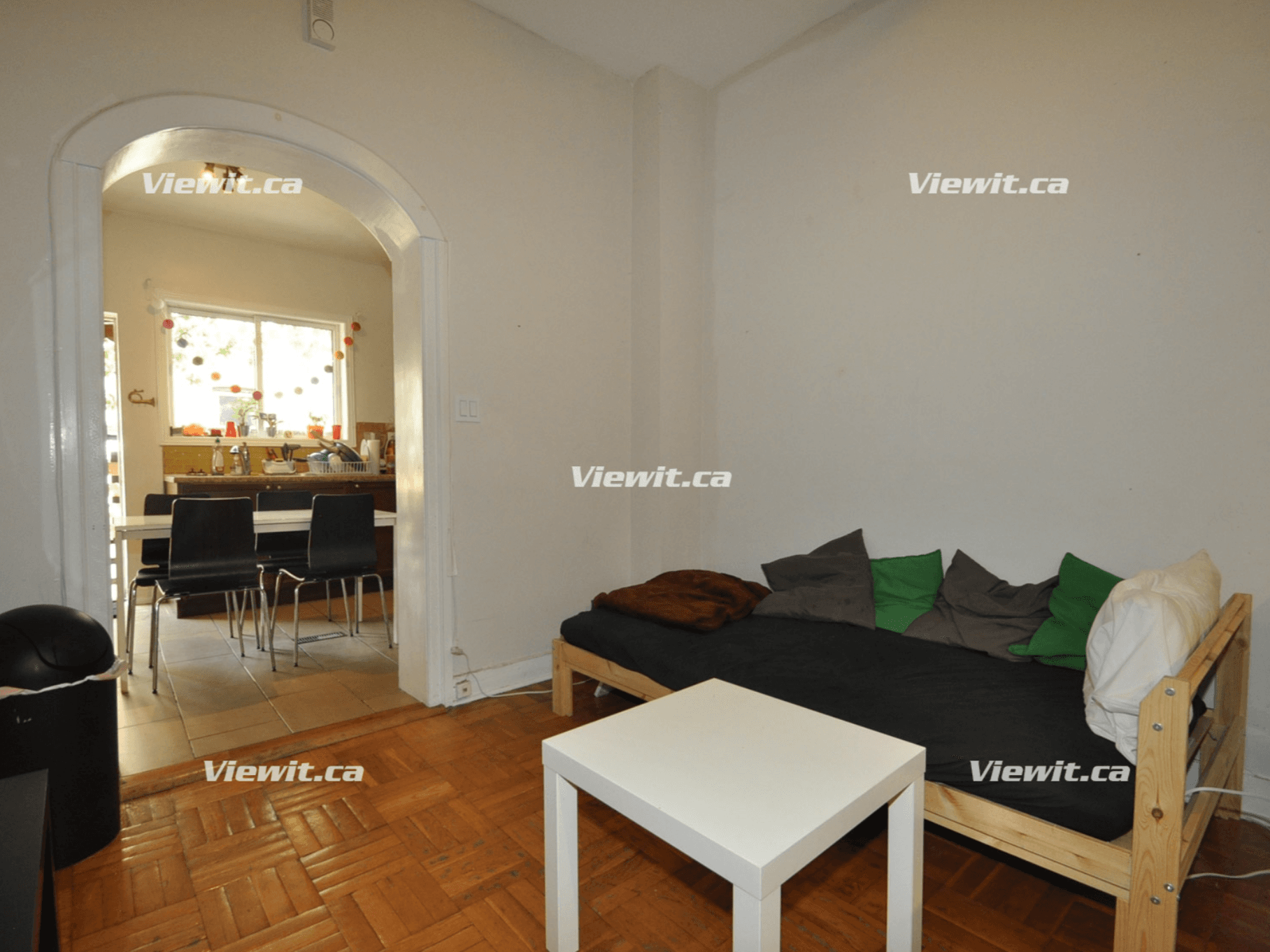 Rhenti — 4 Bedroom(s) and 2.5 Bathroom(s) - Photo 2