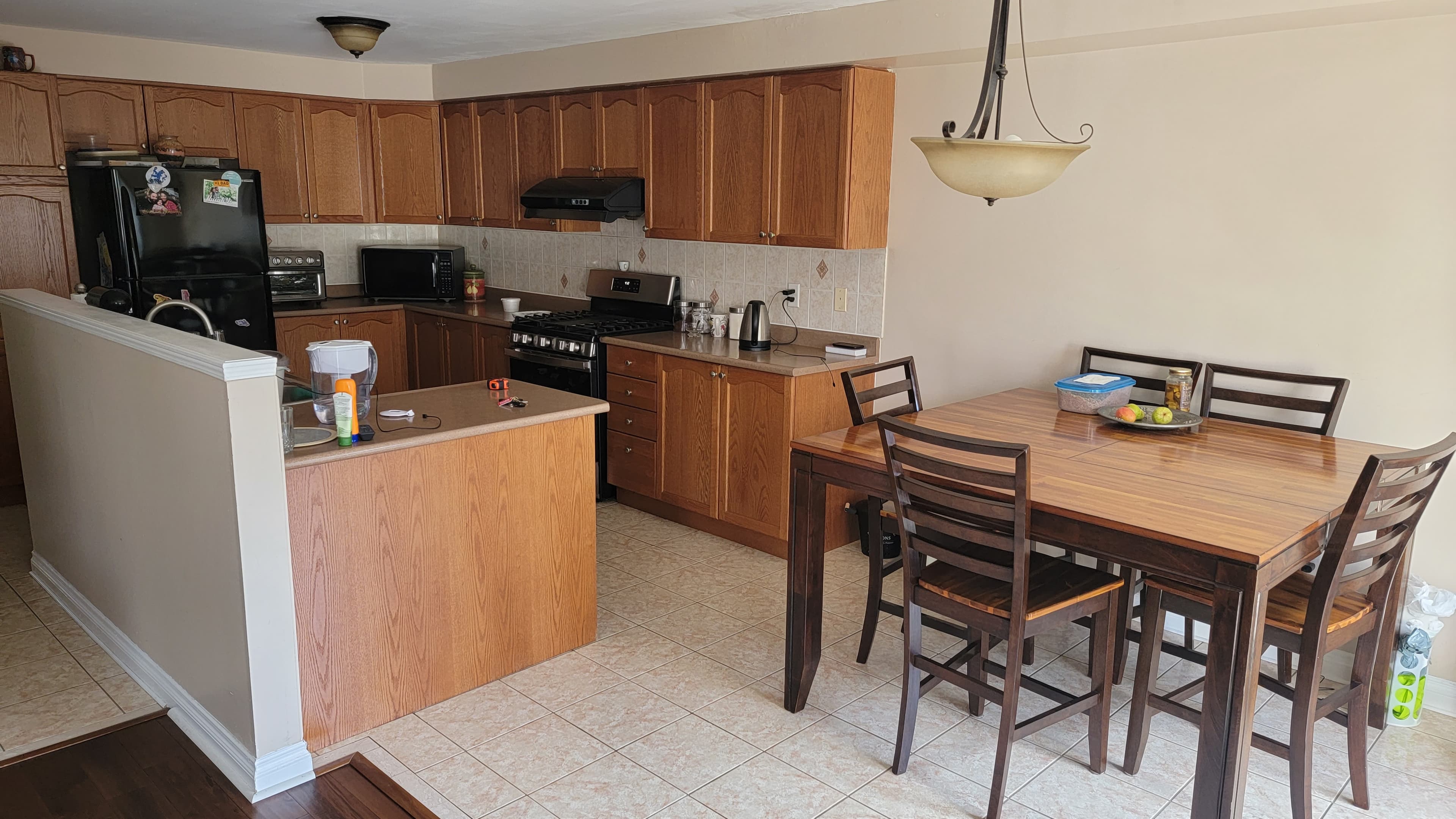 Rhenti — 4 Bedroom(s) and 2.5 Bathroom(s) - Photo 4