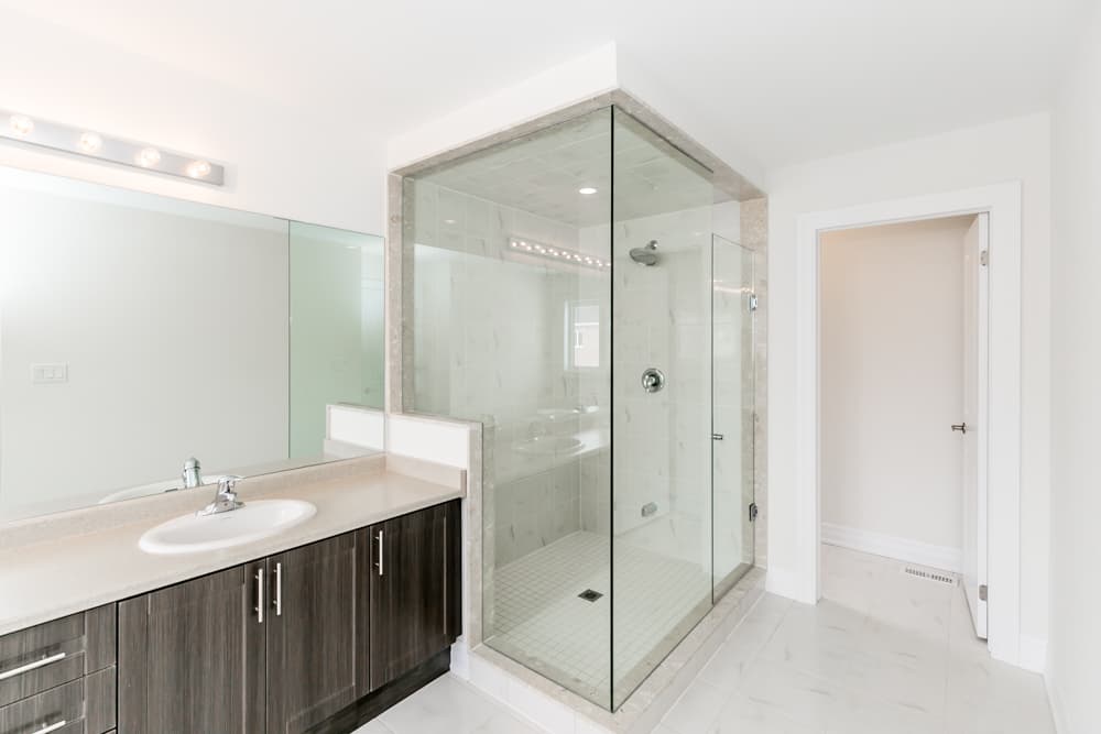 Rhenti — 4 Bedroom(s) and 3.5 Bathroom(s) - Photo 23