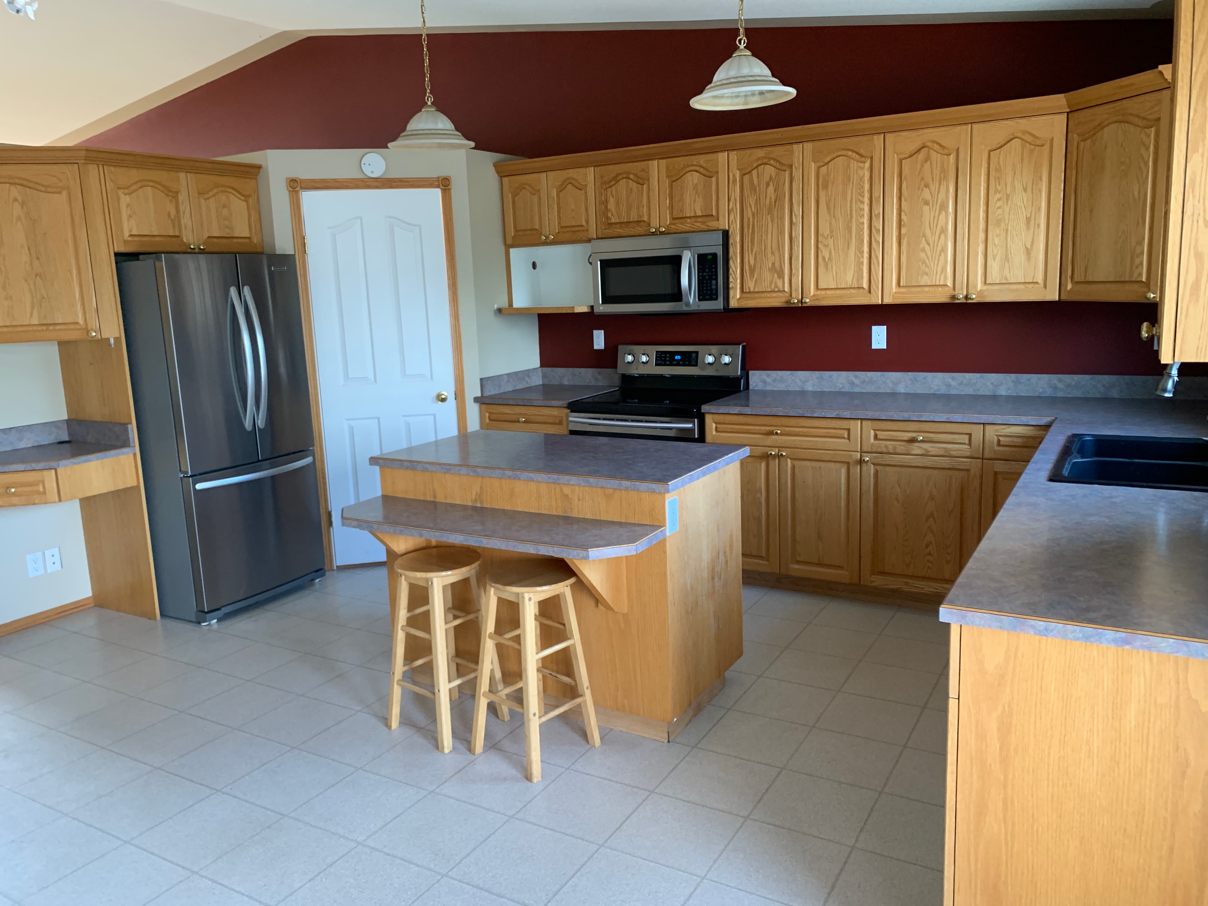 PropertyGuys.com — 4 Bedroom(s) and 3 Bathroom(s) - Photo 6