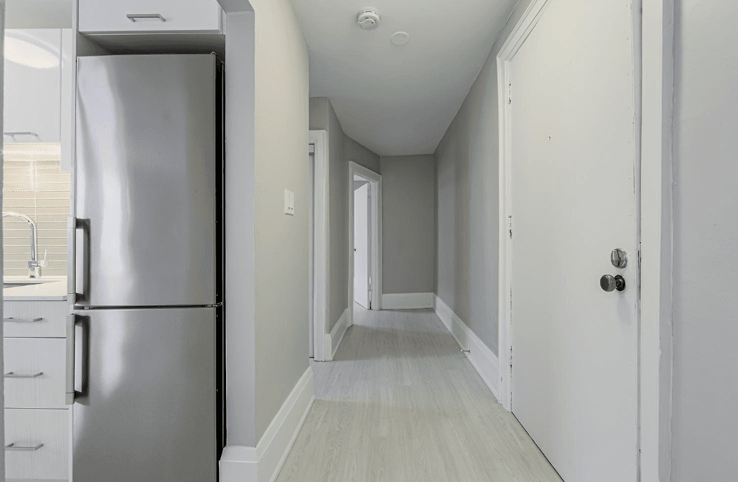 Morguard — 1 Bedroom - Photo 1