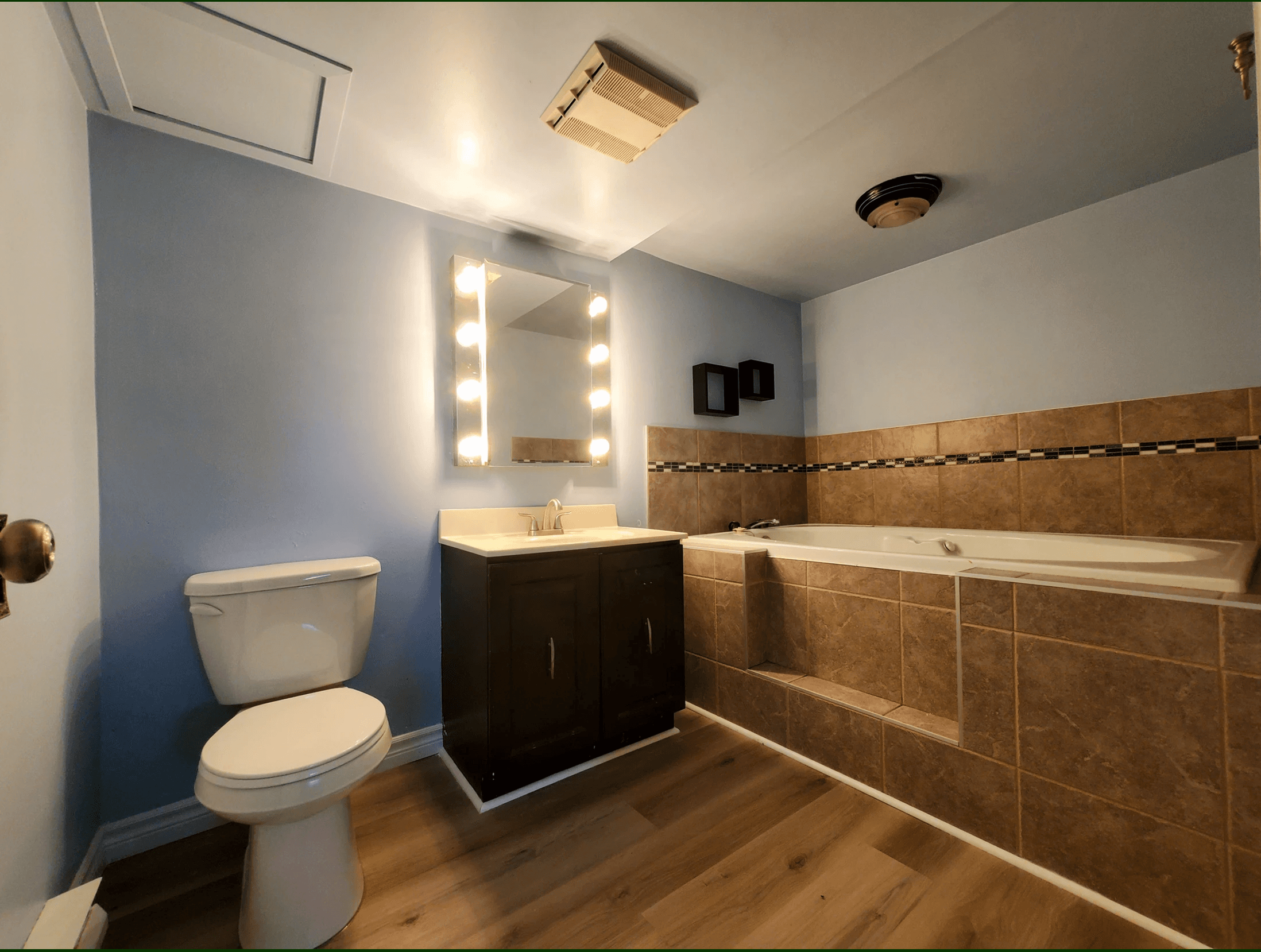 JDE Property Management — 4 Bedroom(s) and 2 Bathroom(s) - Photo 19