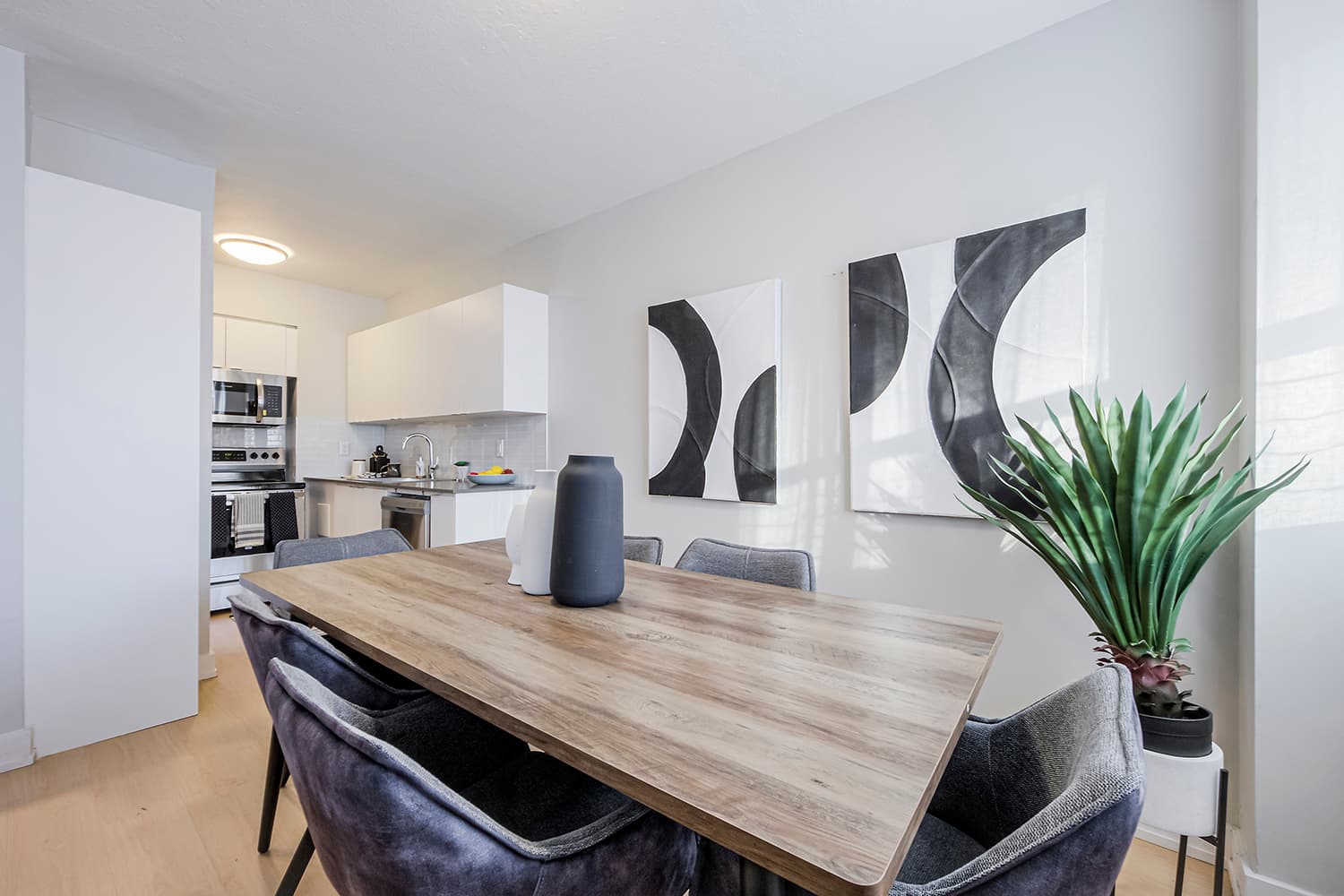 Morguard — 1 Bed - Photo 3