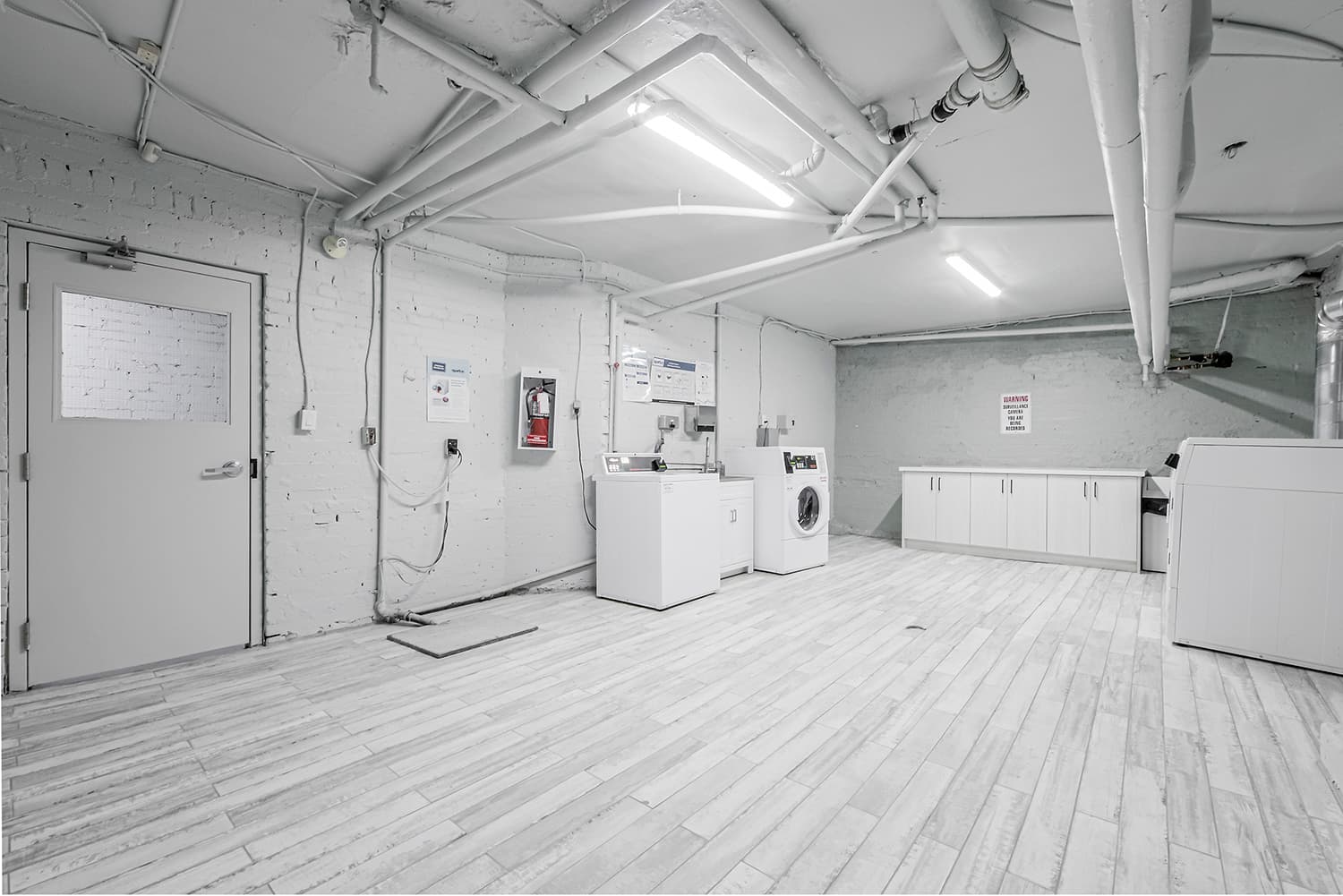 Morguard — 1 Bedroom - Photo 3
