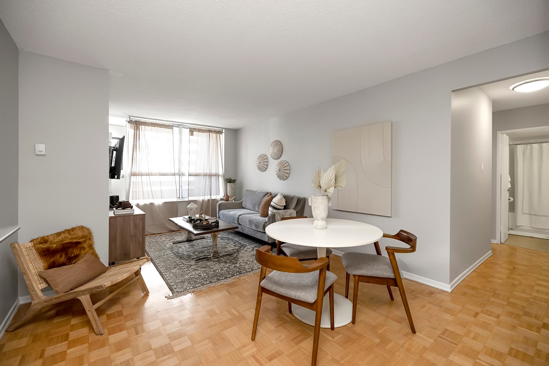 Morguard — 2 Bed - Photo 4