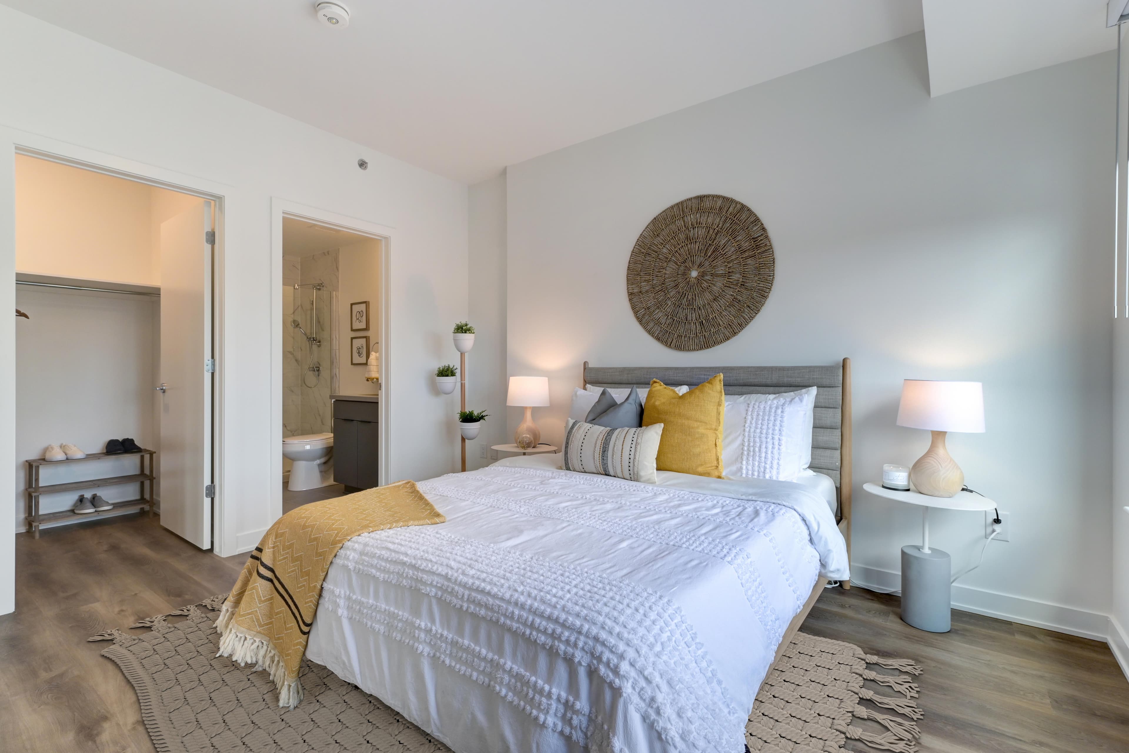 Hazelview Properties — 1 Bed + Den - Photo 7