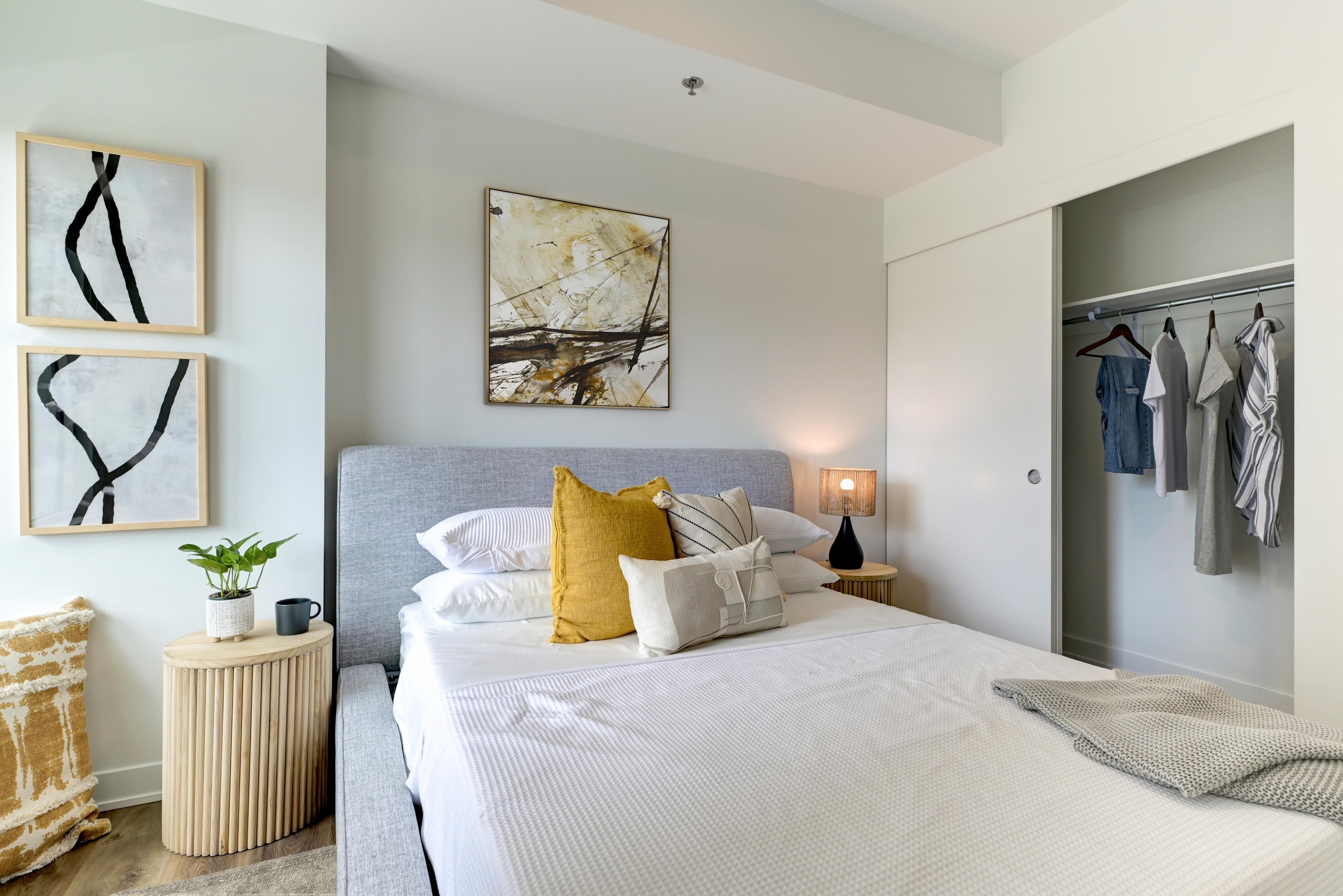 Hazelview Properties — 1 Bed + Den - Photo 8