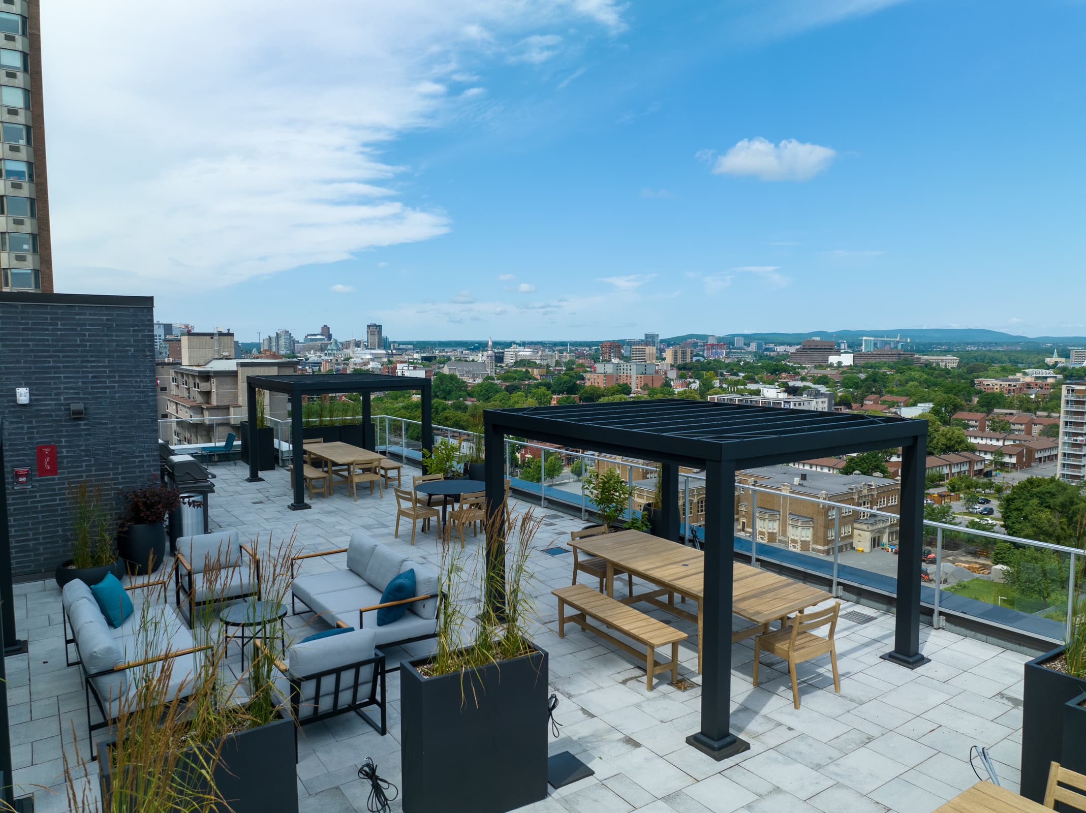 Hazelview Properties — 1 Bed + Den - Photo 22