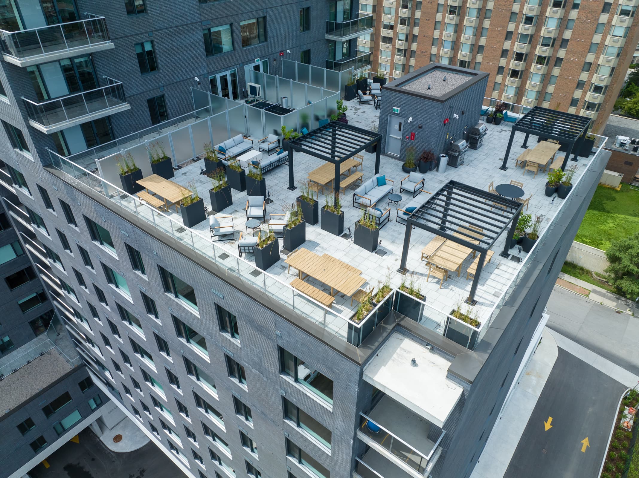 Hazelview Properties — 1 Bed + Den - Photo 28