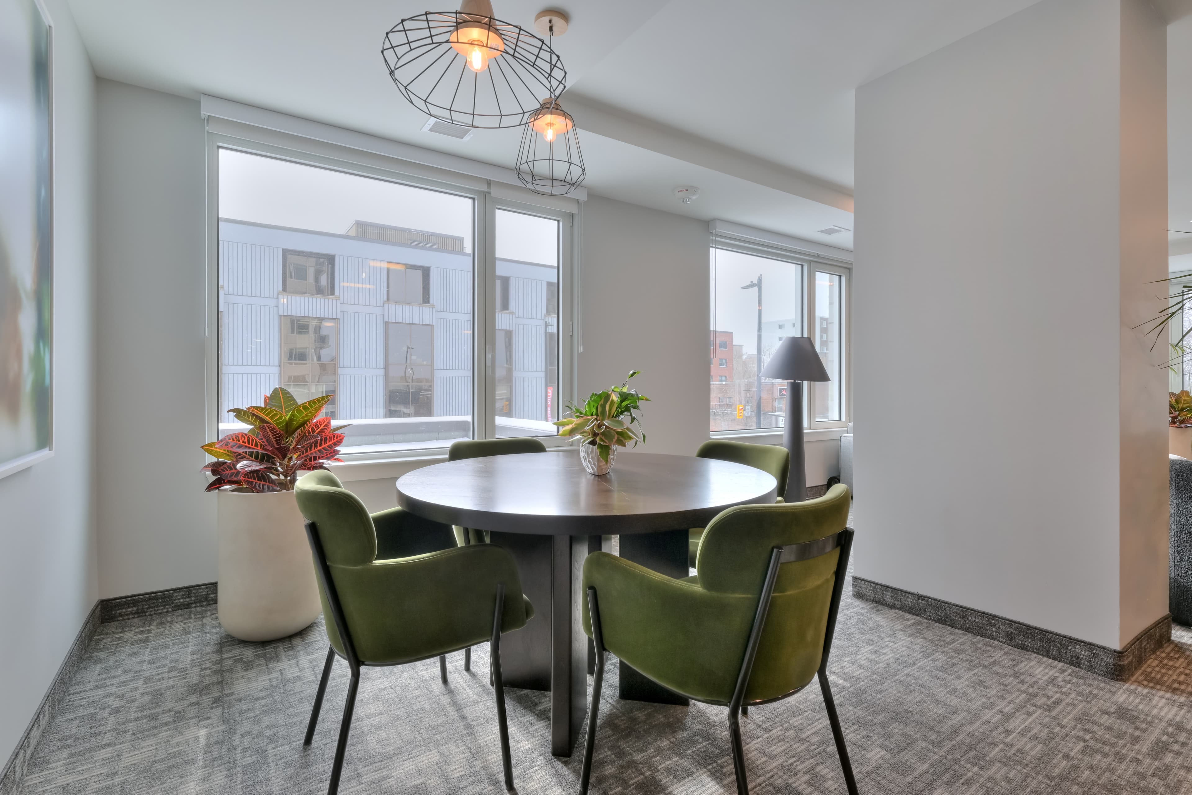 Hazelview Properties — 1 Bed + Den - Photo 38