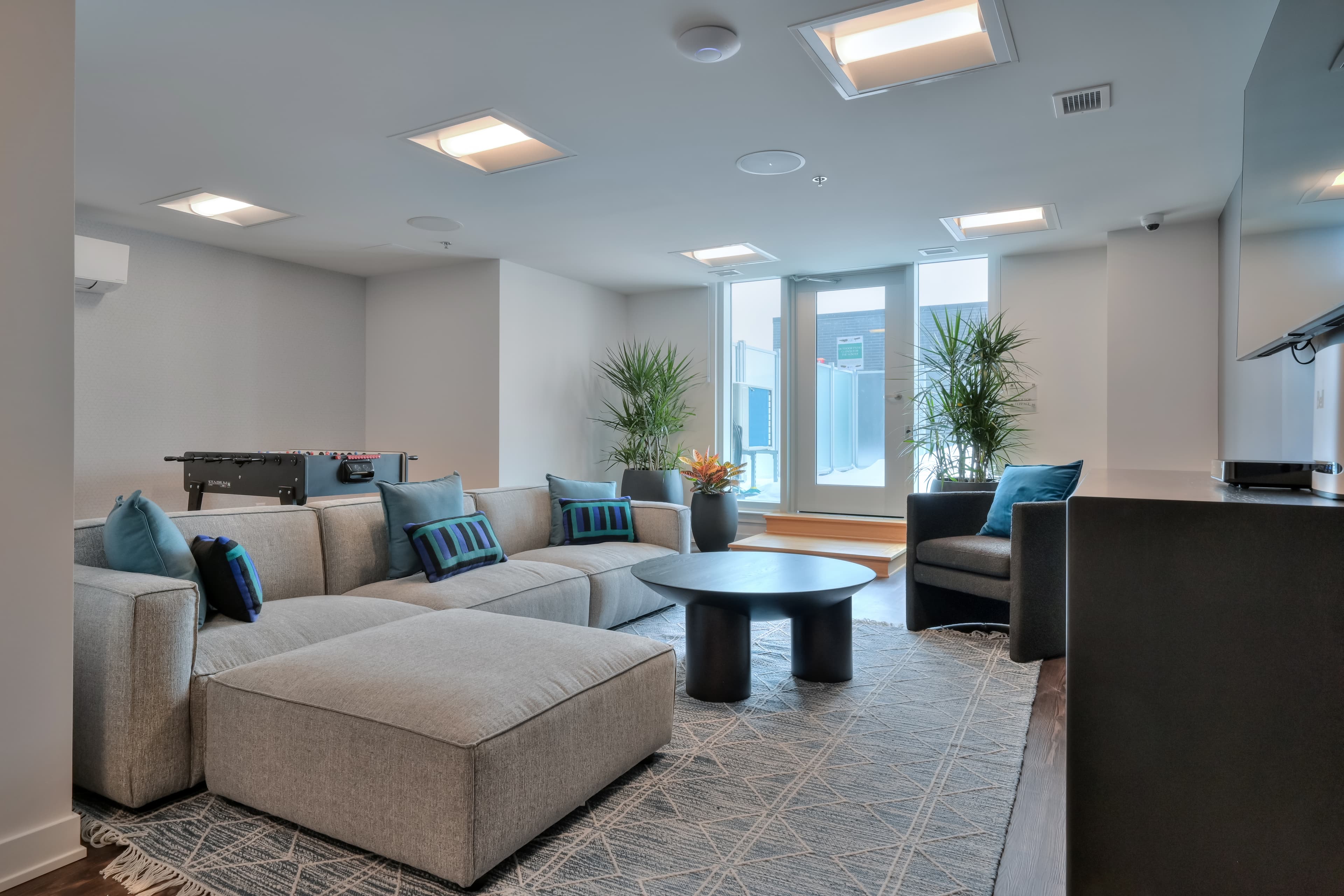 Hazelview Properties — 1 Bed + Den - Photo 43