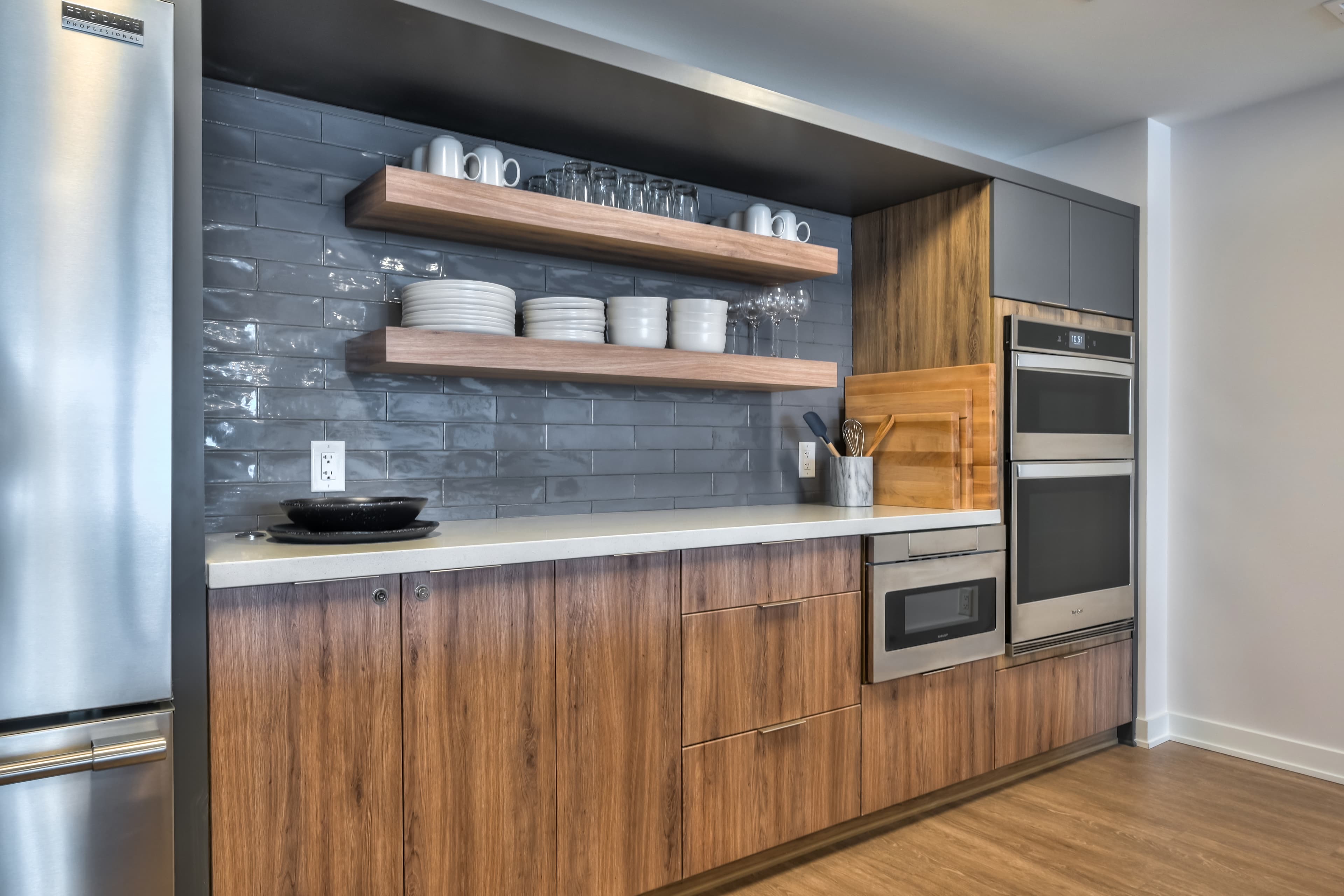 Hazelview Properties — 1 Bed + Den - Photo 46